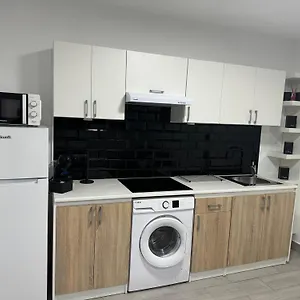 Nauzayara 5 Apartamento